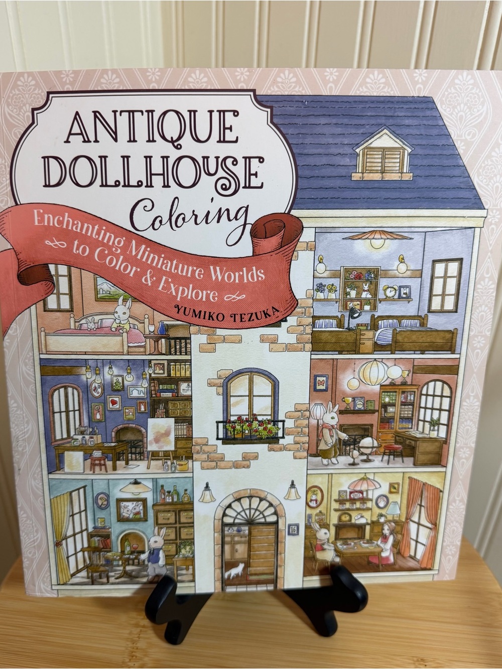 Antique Dollhouse Coloring: Enchanting Miniature Worlds – Yumiko Tezuka